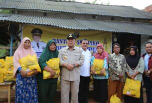 Gubernur Arinal Berdialog dan Berikan Bantuan Sosial kepada Masyarakat Desa Berasan Makmur, Kecamatan Tanjung Raya, Mesuji