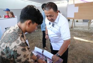 Gubernur Arinal dan Keluarga Salurkan Hak Pilih di TPS 22, Sepang Jaya, Bandarlampung,, Bersama Forkopimda Pantau Sejumlah TPS, Pelaksanaan Pemilu di Lampung Berjalan Baik dan Kondusif