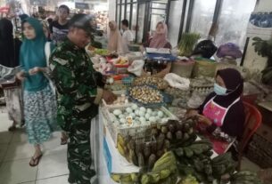 Pagi Ini Pasar Tradisional Kadipolo Didatangi Babinsa, Ternyata Oh Ternyata..!! Ini Alasannya