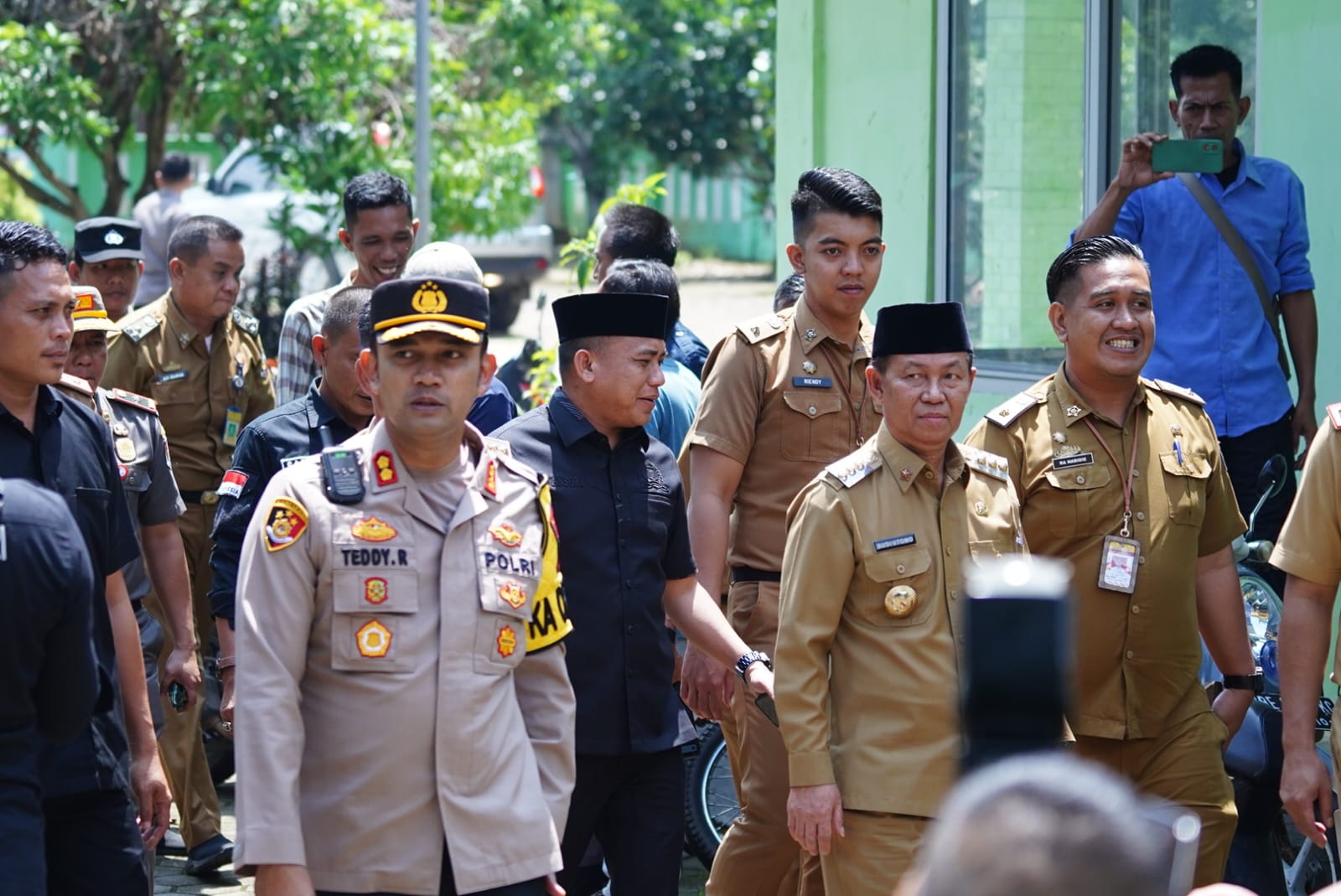Patroli Bersama Forkopimda, Kapolres Lampung Utara Tinjau Langsung Logistik Pemilu di PPK