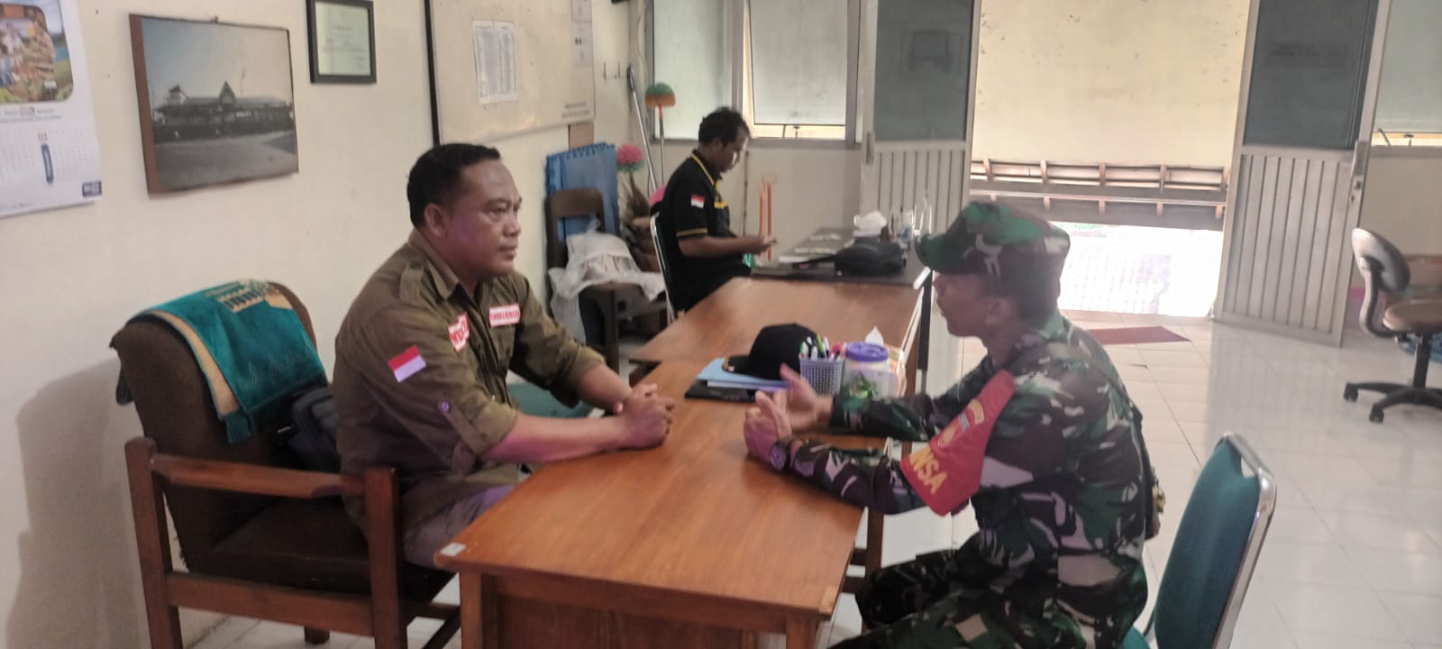 Patroli Wilayah Babinsa Karangasem Menyasar Pasar Sidodadi Kleco, Ternyata Ini Alasannya