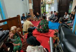 Serma Mugiyanto Dampingi Sosialisasi Ijin Usaha Coffe Live Musik di Warga Kemlayan