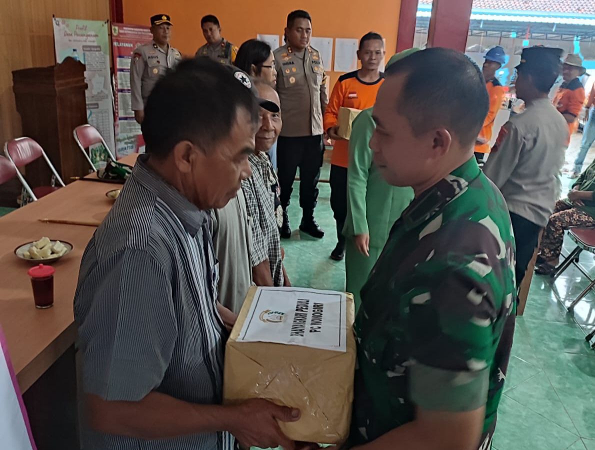 Sinergitas TNI Polri Di Wonogiri Peduli Warga Terdampak Bencana Puting Beliung