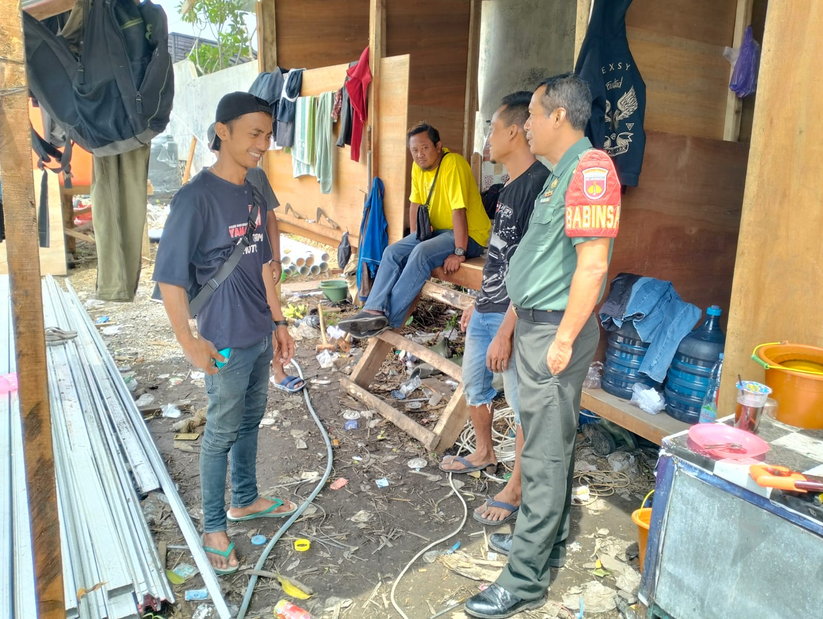 Begini Cara Babinsa Kelurahan Baluwarti Dalam Memperkuat Jaring Teritorial di Wilayah Binaan