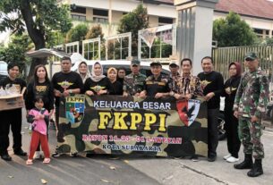 Koramil 01/Laweyan Bersama Keluarga Besar FKPPI Tebar Keberkahan di Bulan Suci Ramadhan