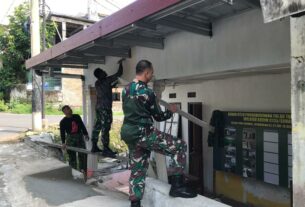 Tanpa Lelah, Anggota Koramil 04/Jebres Selesaikan Rehab Rumah Tidak Layak Huni Milik Purnawirawan TNI AD