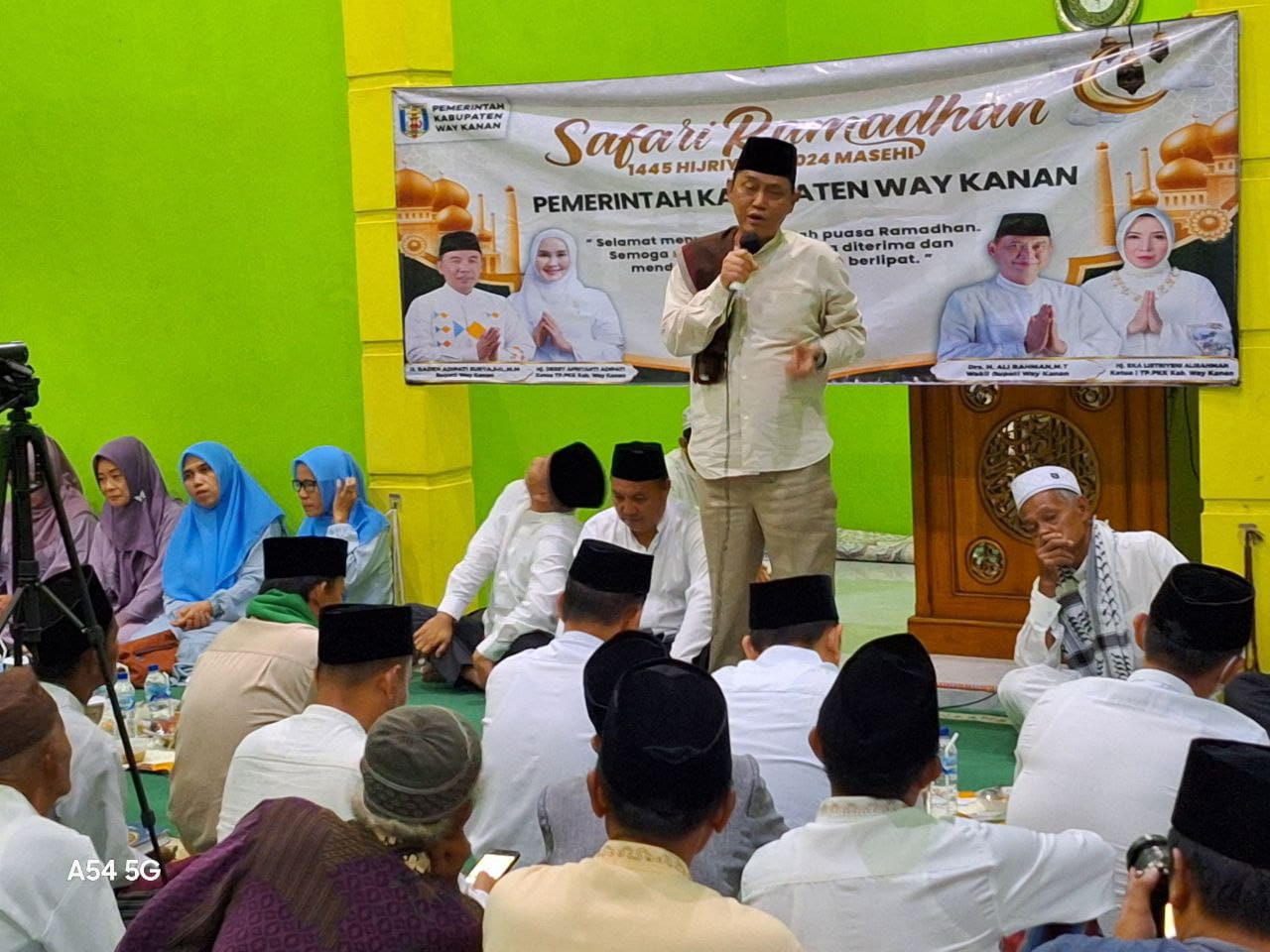 Tim Silaturahmi Ramadhan Wakil Bupati Di Kecamatan Negeri Agung, Di Jamu Berbuka Puasa Di Kediaman Sulpakar PJ Bupati Mesuji