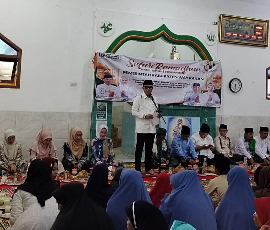 Raden Adipati Surya berkunjung ke Masjid Nurul Iman