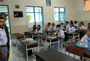 Bangkitkan Semangat Belajar, Serma Yudhi Berikan Arahan Dan Motivasi Kepada Siswa Siswi SMA 1 Kristen Surakarta