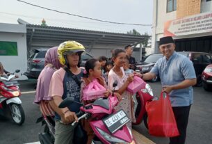 Bulan Suci Ramadhan, Kajari Bersama Ikatan Adhyaksa Dharmakarini Lampung Utara Bagikan 500 Paket Takjil