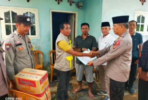 Kapolres Lampung Utara Berikan Tali Asih Kepada Keluarga Korban Tenggelam Di Irigasi