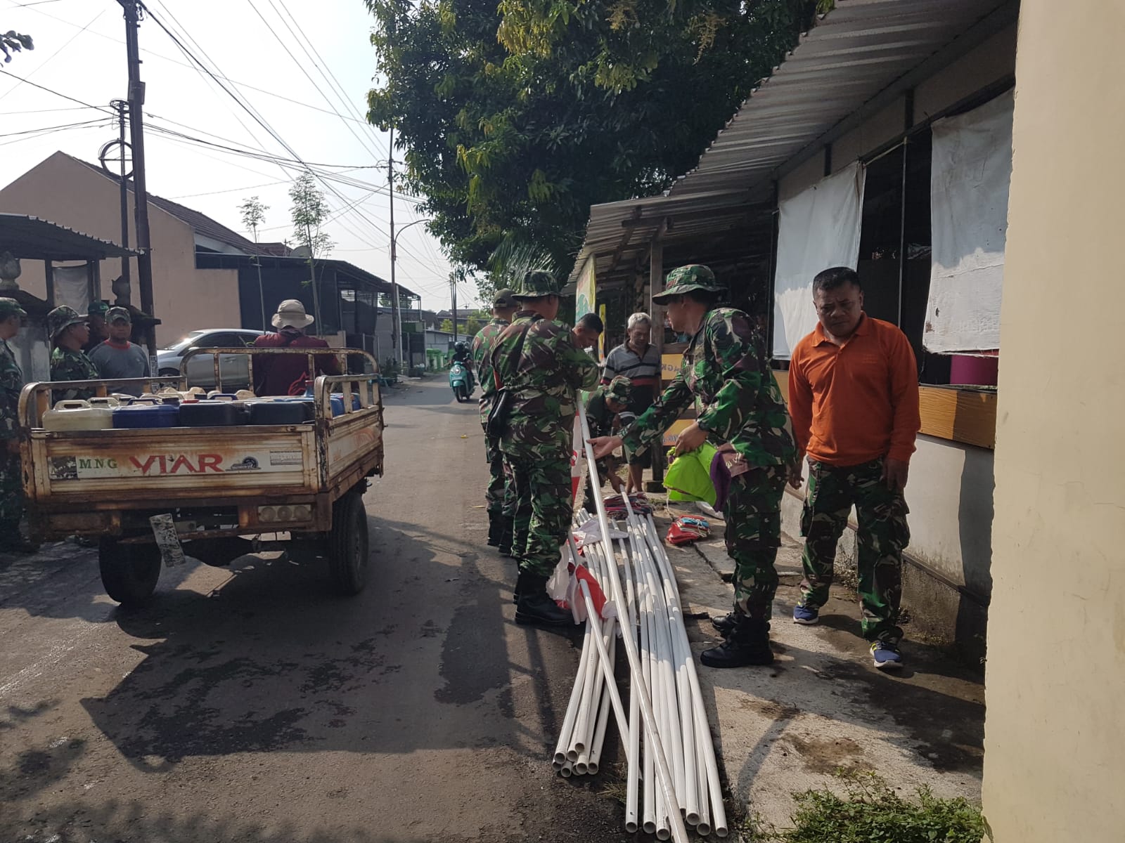 Koramil 02/Banjarsari Bersama Warga Laksanakan Kerja Bakti Penyiapan Tempat KBD Tahap IV