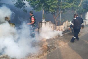 Cegah Penyebaran Penyakit Demam Berdarah, Satgas TMMD Ke-120 Kodim 0726/Sukoharjo Laksanakan Fogging