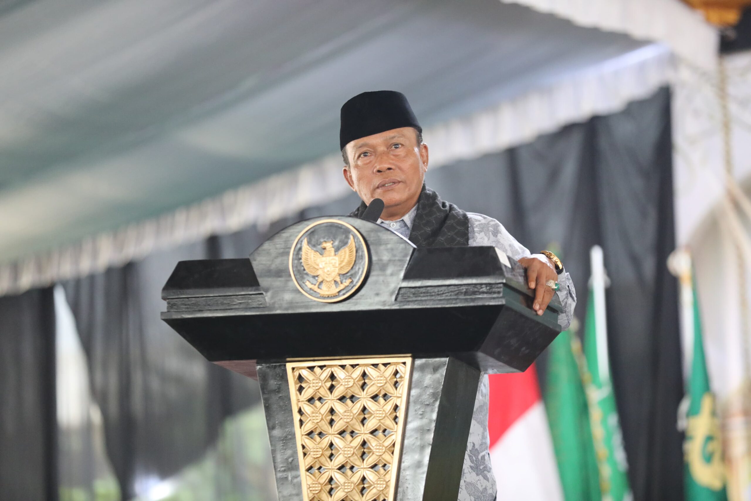 Gubernur Arinal Bersama Ribuan Masyarakat Ikuti Pengajian Akbar Muslimat Nahdlatul Ulama di Pondok Pesantren Roudlotus Sholihin Lampung Barat