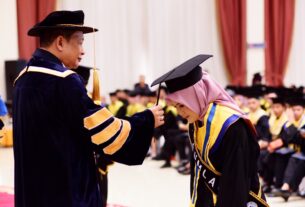 478 Mahasiswa IIB Darmajaya Diwisuda, Rektor : Berkarya dan Jadi Pengusaha
