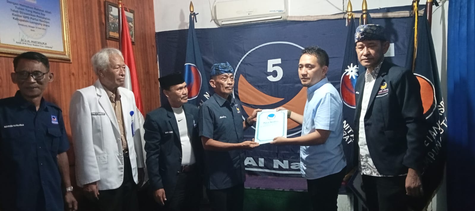 Mantan Wabup Lampura kembalikan berkas pendaftaran Ke DPD Nasdem
