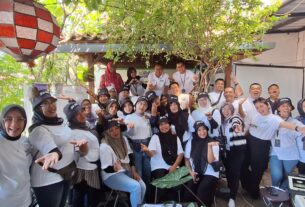 PNM Mekaar Beri Reward Ketua Kelompok Unggulan Studi Banding Olahan Jamu Tradisional