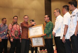 Sekdaprov Fahrizal Hadiri Penyerahan Penghargaan Paritrana Awards Tahun 2023