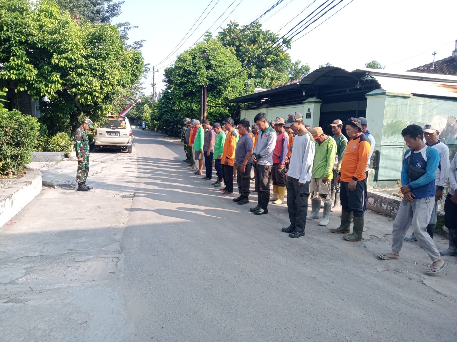 "Semangat Dan Pantang Menyerah" Ini Pesan Danramil 01/Laweyan Dalam Apel Pagi Satgas TMMD Sengkuyung Tahap II