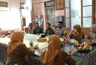 Suasana Haru Warnai Perpisahan Purna Tugas Babinsa Kepatihan Kulon di Wilayah Binaan
