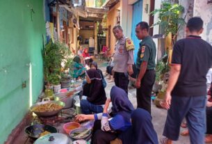Ada Maksud Apa Babinsa Jagalan Sambangi Dapur Warga..?? Ternyata Ini Jawabannya
