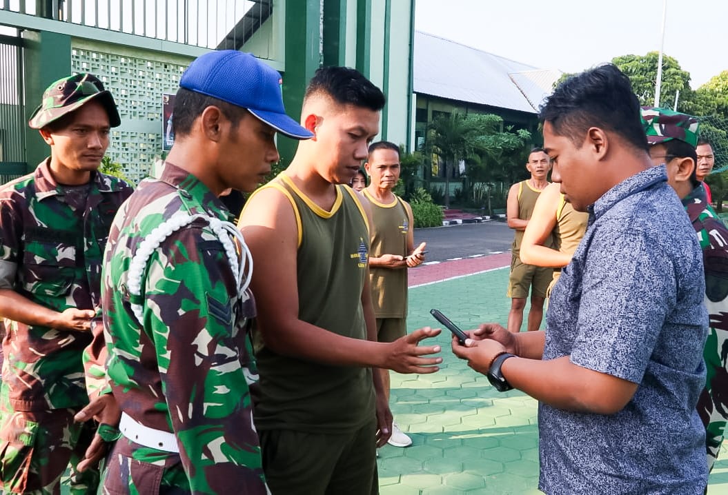 Pencegahan Judol dan Pinjol, Handphone Anggota Kodim Bojonegoro di Sidak