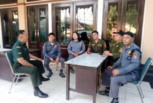 Tetap Semangat Dan Selalu Waspada Demi Keamanan Wilayah, Inilah Pesan Babinsa Danukusuman Kepada Linmas