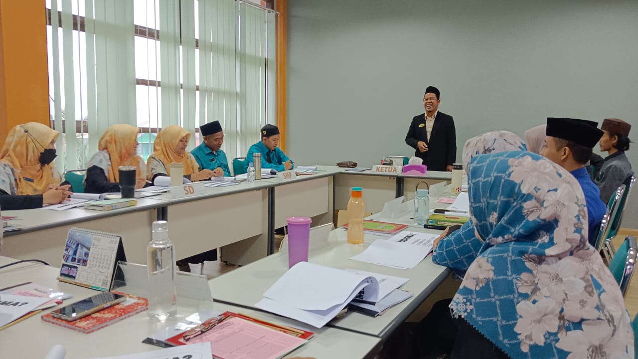 Yayasan Darul Qiroah Adakan Pelatihan Cara Cepat Baca Al Qur'an di Sekolah Global Madani