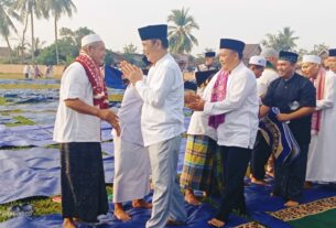 Wabup Way Kanan Ali Rahman Gelar Sholat Id di Kampung Kali Papan