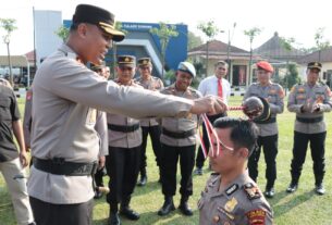 22 Personel Polres Tulang Bawang Naik Pangkat, AKBP James Sampaikan Pesan Ini