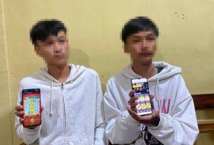 Asyik Bermain Judi Online di HP, Dua Remaja Putra Asal OKU Selatan Ditangkap Tekab 308 Presisi Polres Tulang Bawang