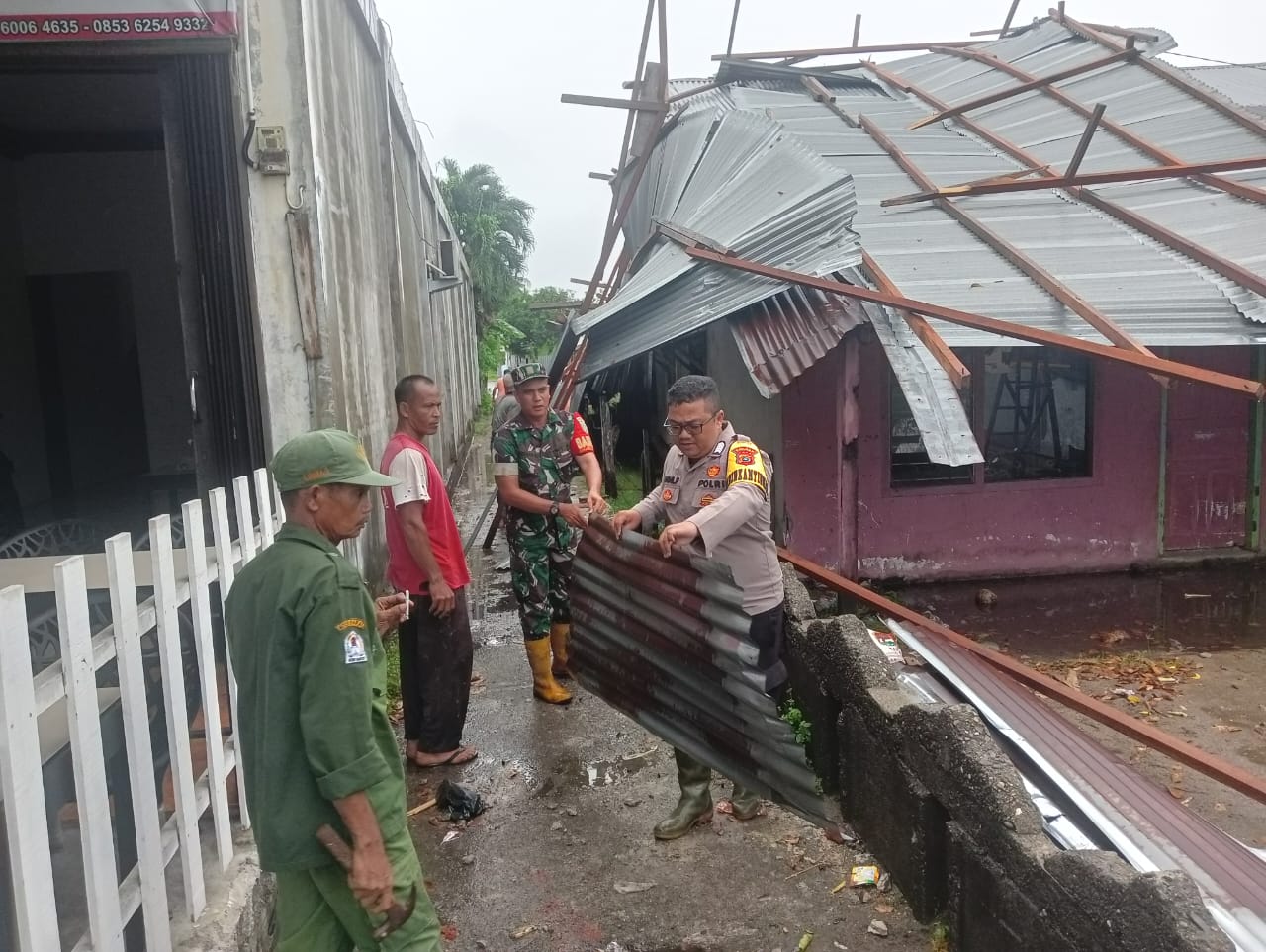 Cuaca Extrime Disertai Angin Kecang, Dandim 0105/Abar Perintahkan Jajaran Babinsa Monitoring Wilayah