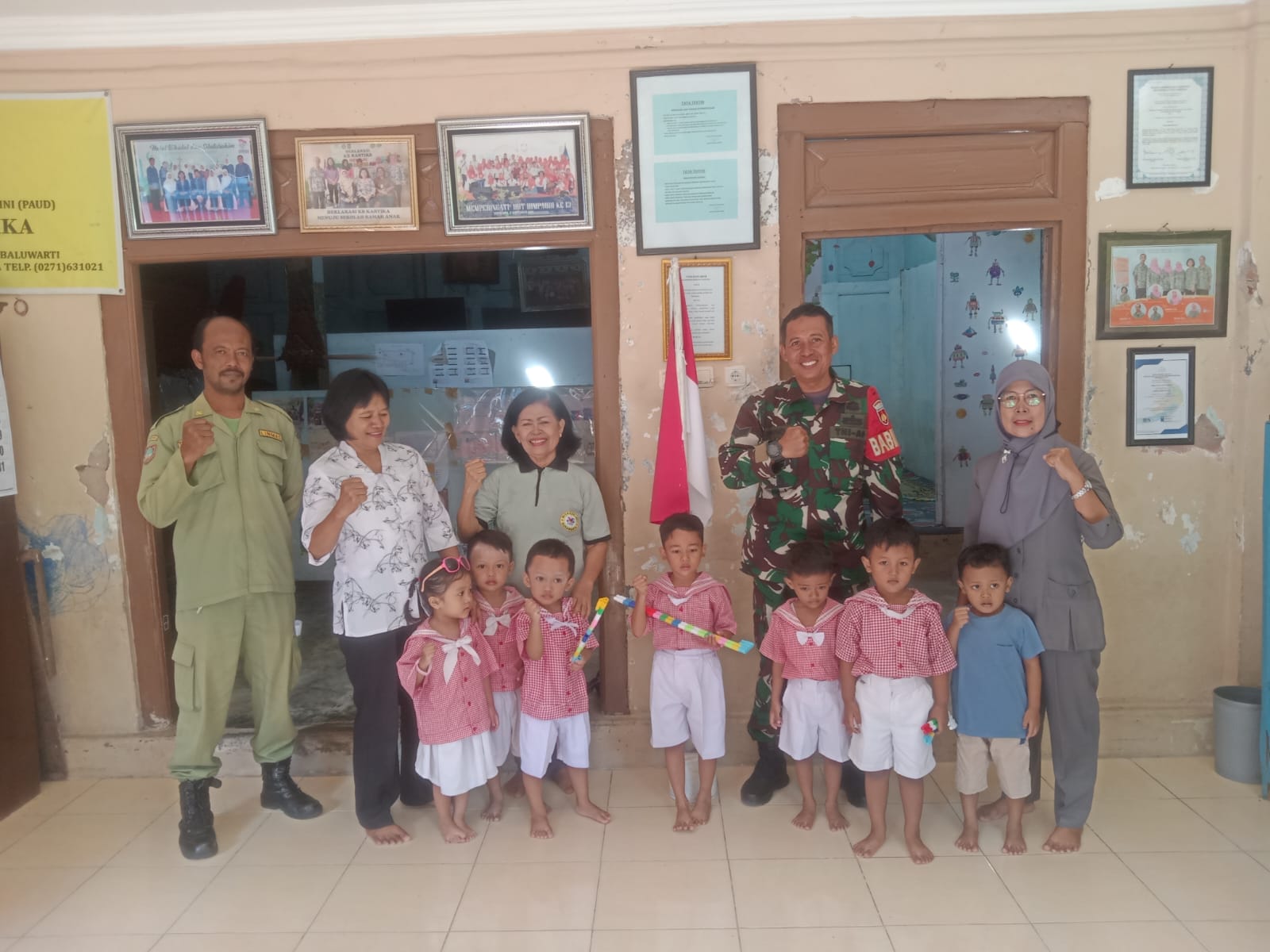Peduli Pendidikan Anak Sejak Dini, Babinsa Koramil Pasar Kliwon Datangi Siswa Dan Guru TK Aisyiah