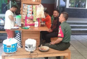 Sembari Wedangan , Babinsa Keprabon Eratkan Tali Silaturahmi Dengan Warga Binaan