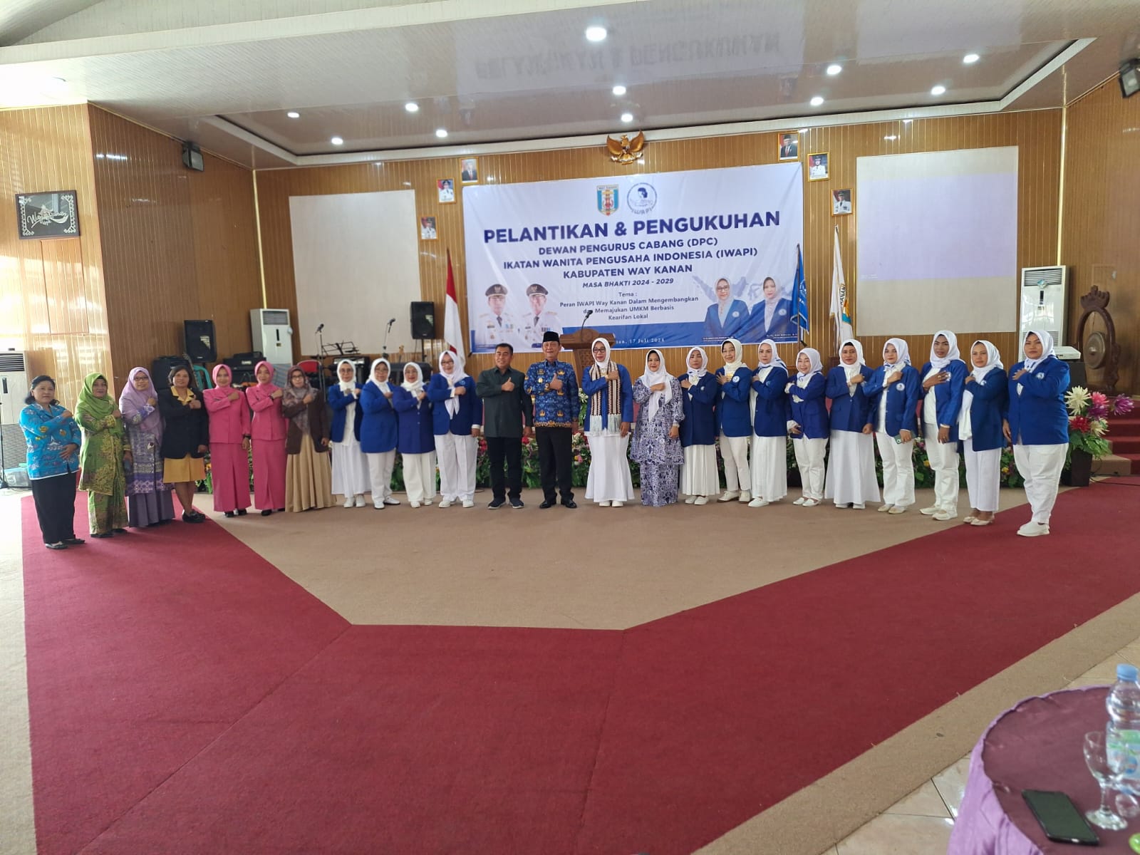 Wakil Bupati Ali Rahman Hadiri Pelantikan DPC IWAPI Kabupaten Way Kanan