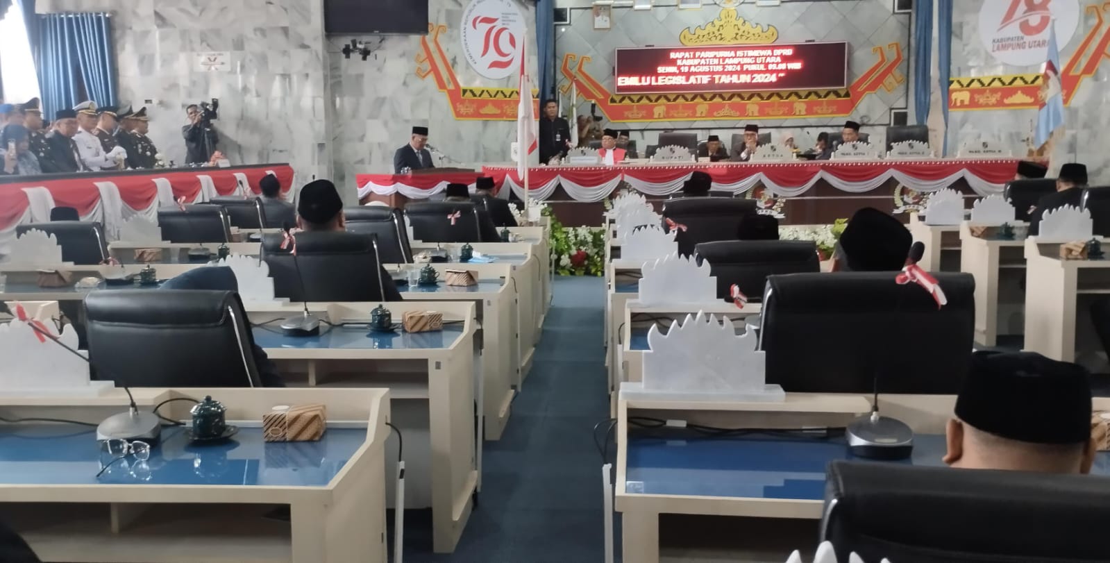 Pj. Bupati Lampura hadiri Pelantikan Anggota DPRD