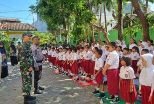 Datangi SDN Bunderan Solo, Babinsa Tipes Ajak Siswa Tingkatkan Semangat Belajar Raih Cita-cita