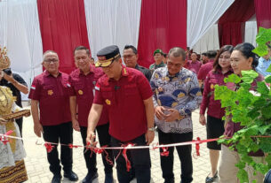 Dirjen Kemenkumham RI Resmikan 4 Rumdis dan Mushalla di Lampura