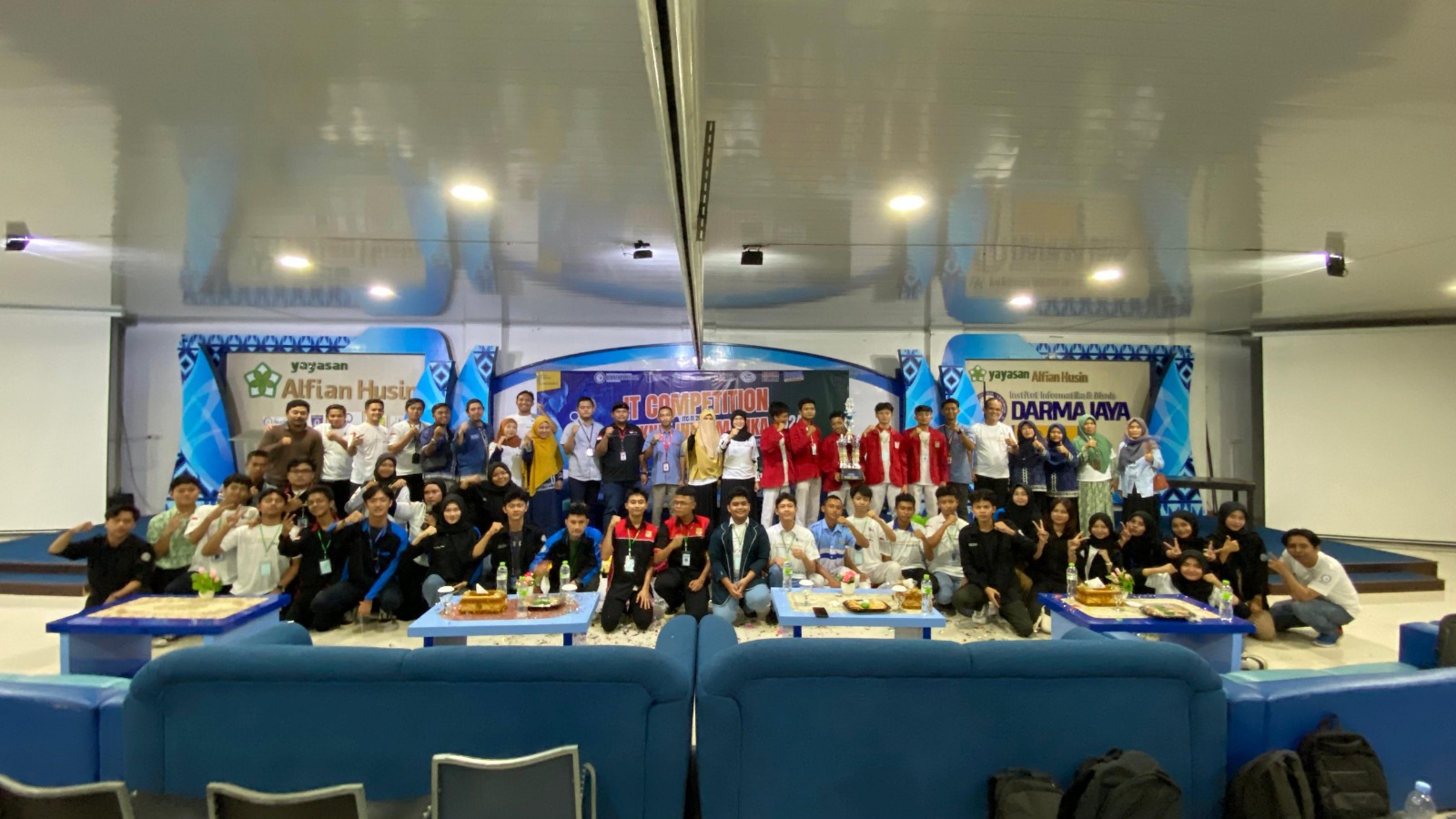Mengejutkan! Siswa SMK Telkom Lampung Sabet Gelar Juara Umum di Kompetisi IT Se-Lampung
