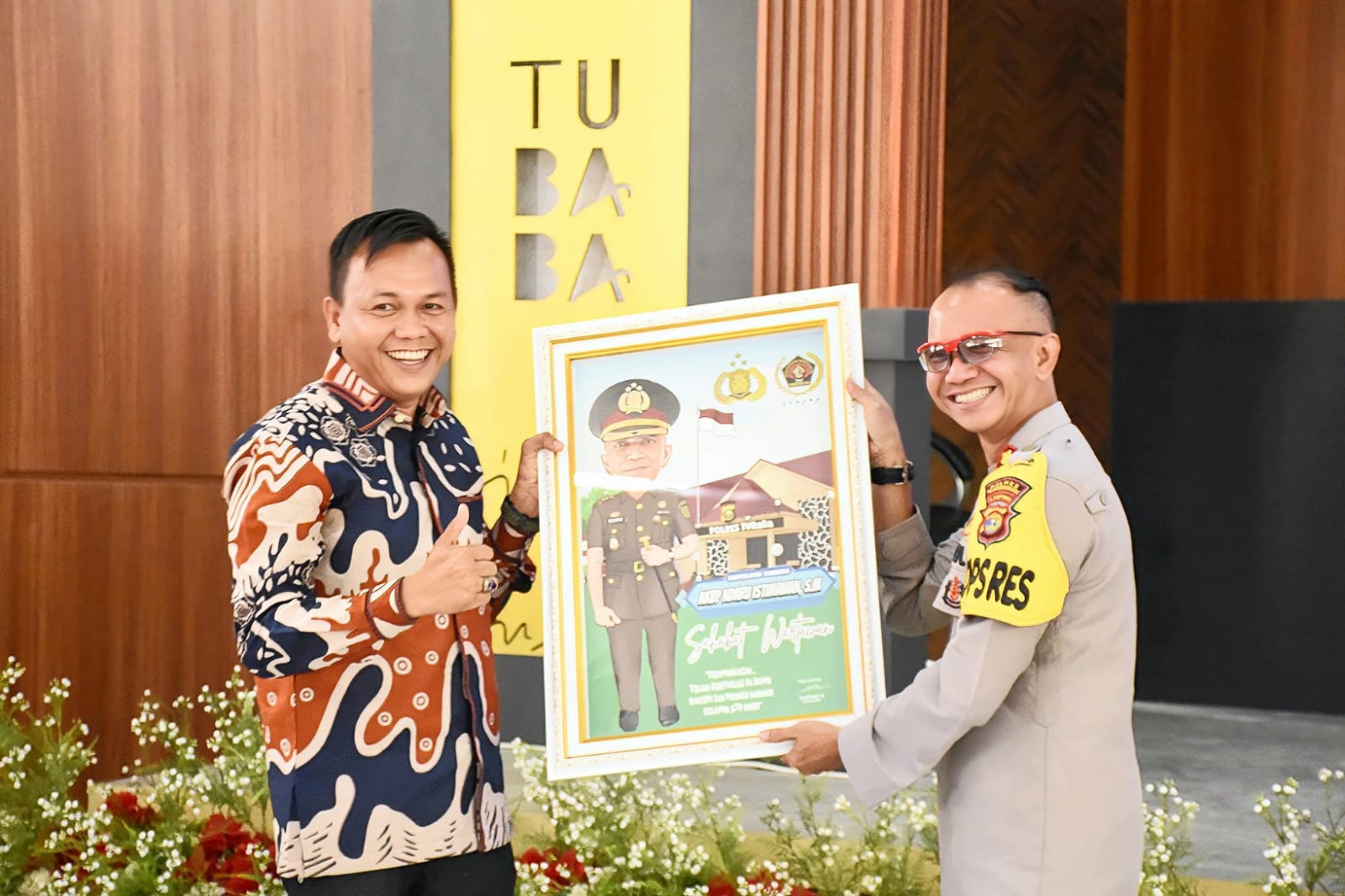 PWI Tubaba Anugerahkan Predikat Sahabat Wartawan kepada AKBP Ndaru Istimawan.