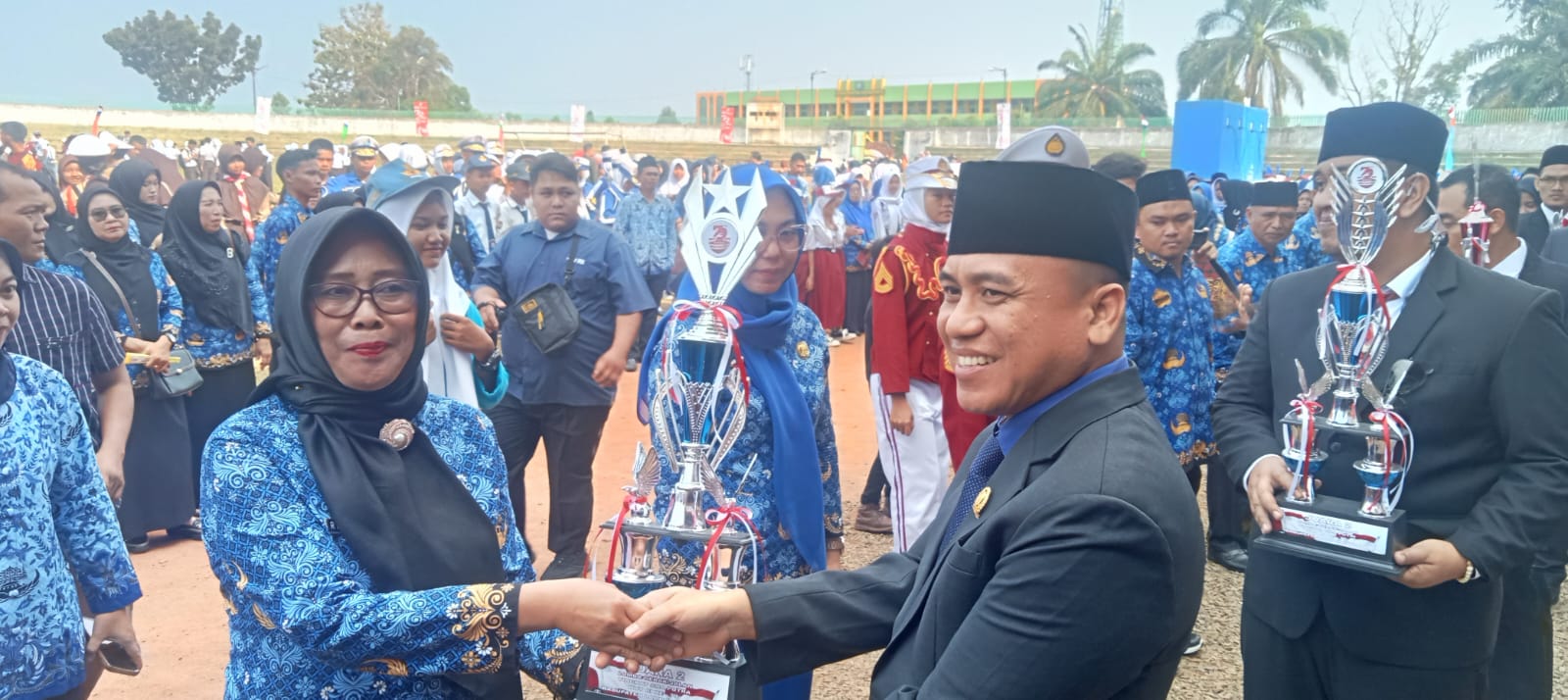 Peringatan HUT RI ke-79, SMAN 4 Kotabumi Juara ll dan Harapan l Lomba Gerak Jalan