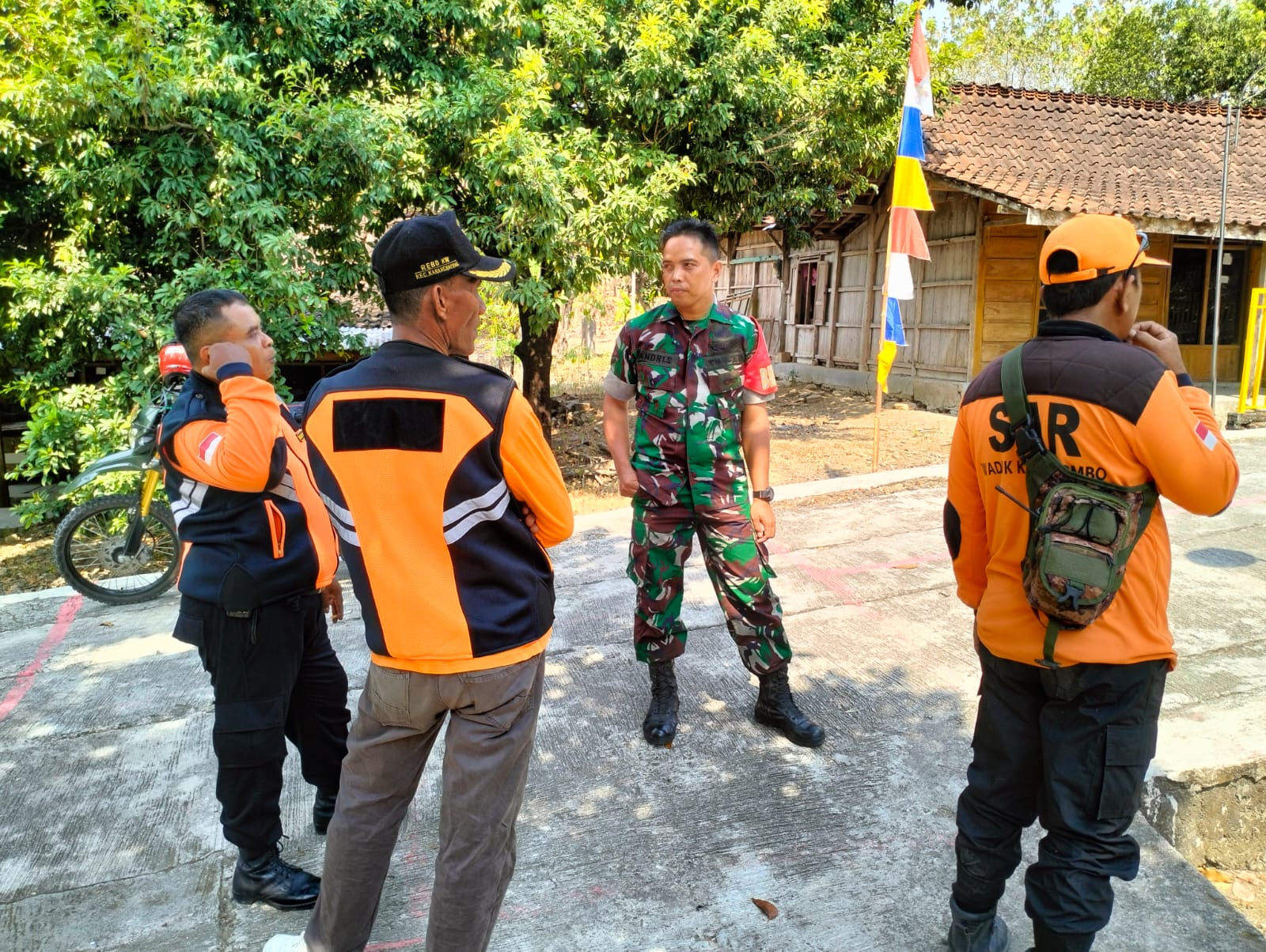 Babinsa Kemusu Jalin Komunikasi Dengan SAR Kedung Ombo