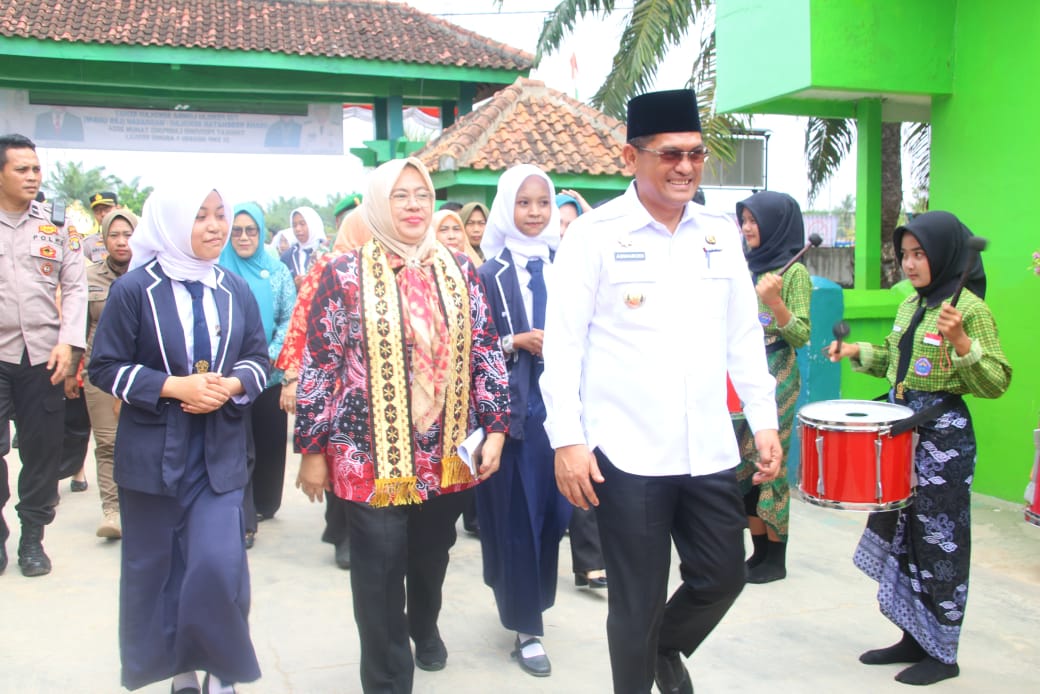 Pj. Bupati Lampung Utara Hadiri Penilaian Lomba Sekolah Sehat Usaha Kesehatan Sekolah di SMPN 1 Abung Semuli.