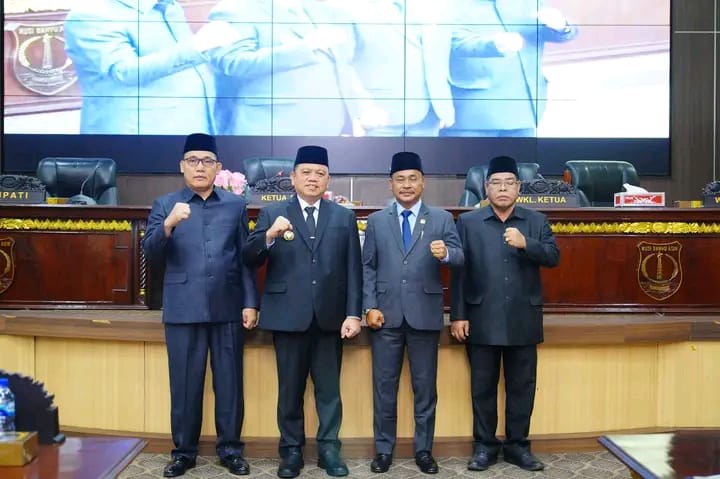 Pj Bupati Muba H Sandi dan DPRD Muba Tandatangani Berita Acara Persetujuan Bersama RAPBDP Kabupaten Muba TA 2024