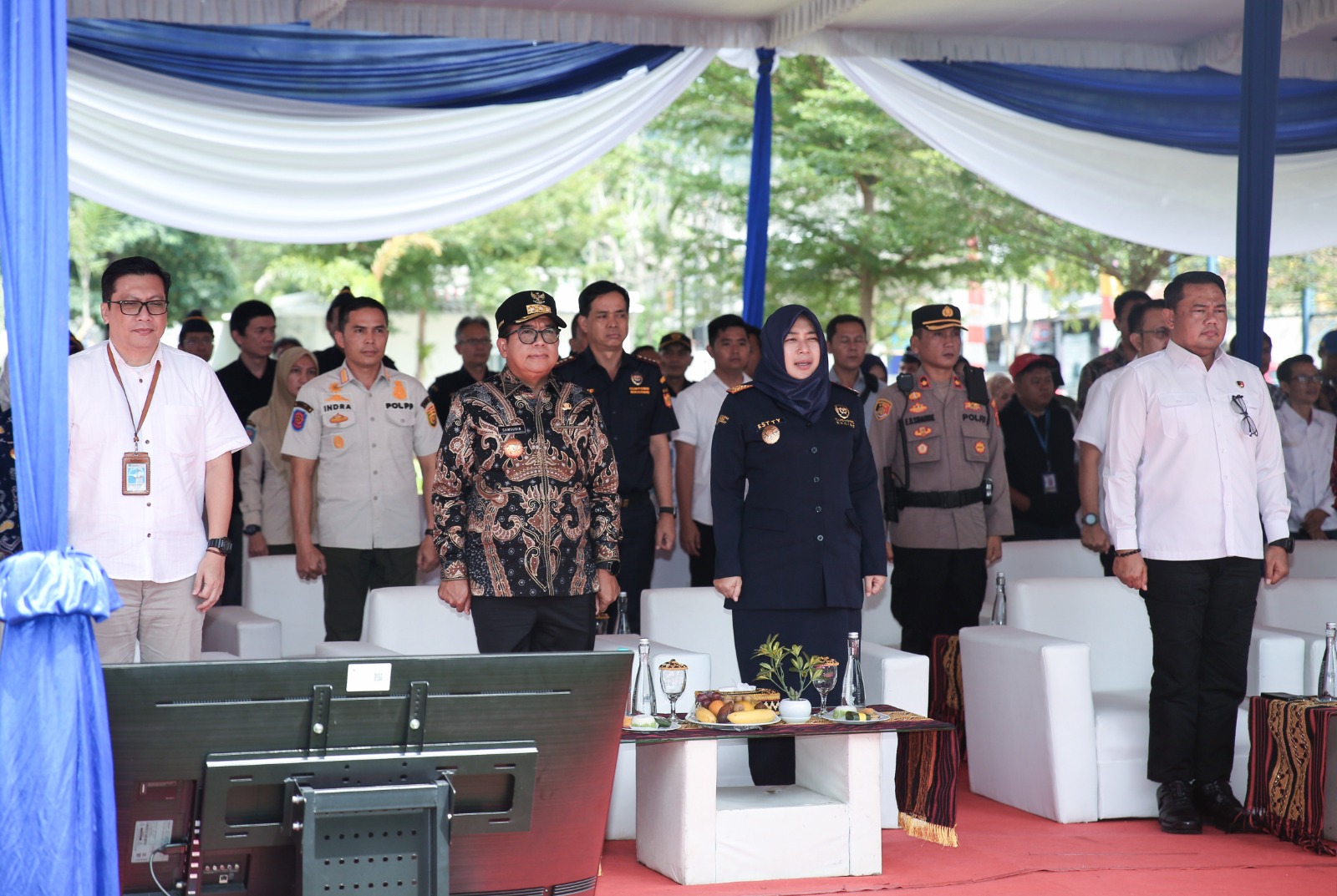 Pj. Gubernur Samsudin Hadiri Pemusnahan 28,5 juta batang rokok Ilegal dan 2 ribu liter miras Ilegal Senilai Rp37,8 Miliar, Hasil Penindakan Periode Maret 2023 - Juni 2024