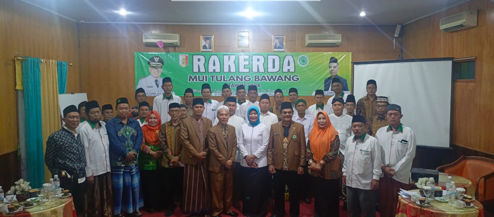 "Majelis ulama Indonesia (MUI) Kabupaten Tulang Bawang RAKERDA Dengan Tema " Menyongsong Sukses Sambut Barokah Untuk "SAI BUMI NENGAH NYAPUR"