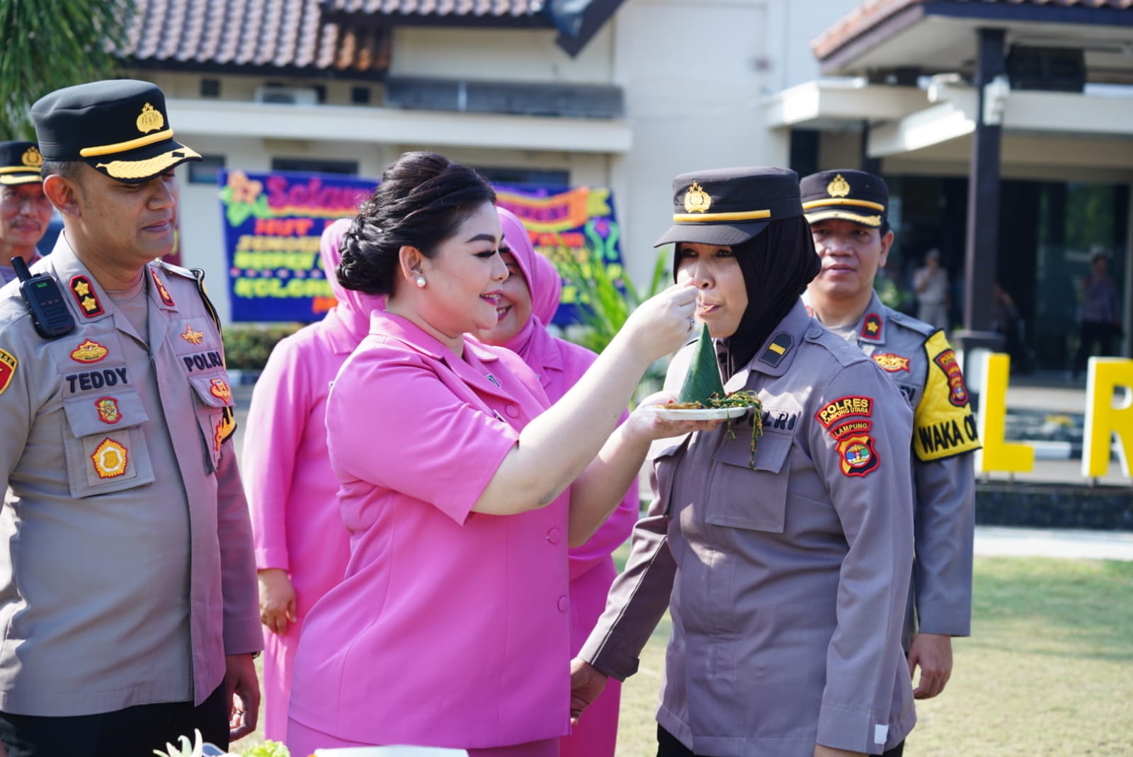 Peringati Hari Ulang Tahun ke-76, Polwan Polres Lampung Utara Gelar Syukuran
