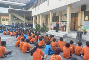 Stop Perundungan Dan Kekerasan di Sekolah, Babinsa Pucangsawit Berikan Sosialisasi di SD Pucangsawit