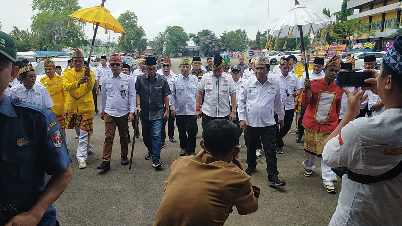 Ike Edwin" Laskar Lampung Bukan Untuk Gagah-Gagahan" DPC LLI Lampura Dikukuhkan.