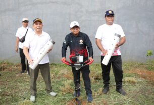 Antisipasi Banjir, Pj. Gubernur Samsudin Didampingi Pj. Walikota Bandar Lampung Budhi Darmawan Meninjau Aliran Sungai di Kelurahan Rajabasa Nunyai, Bandar Lampung